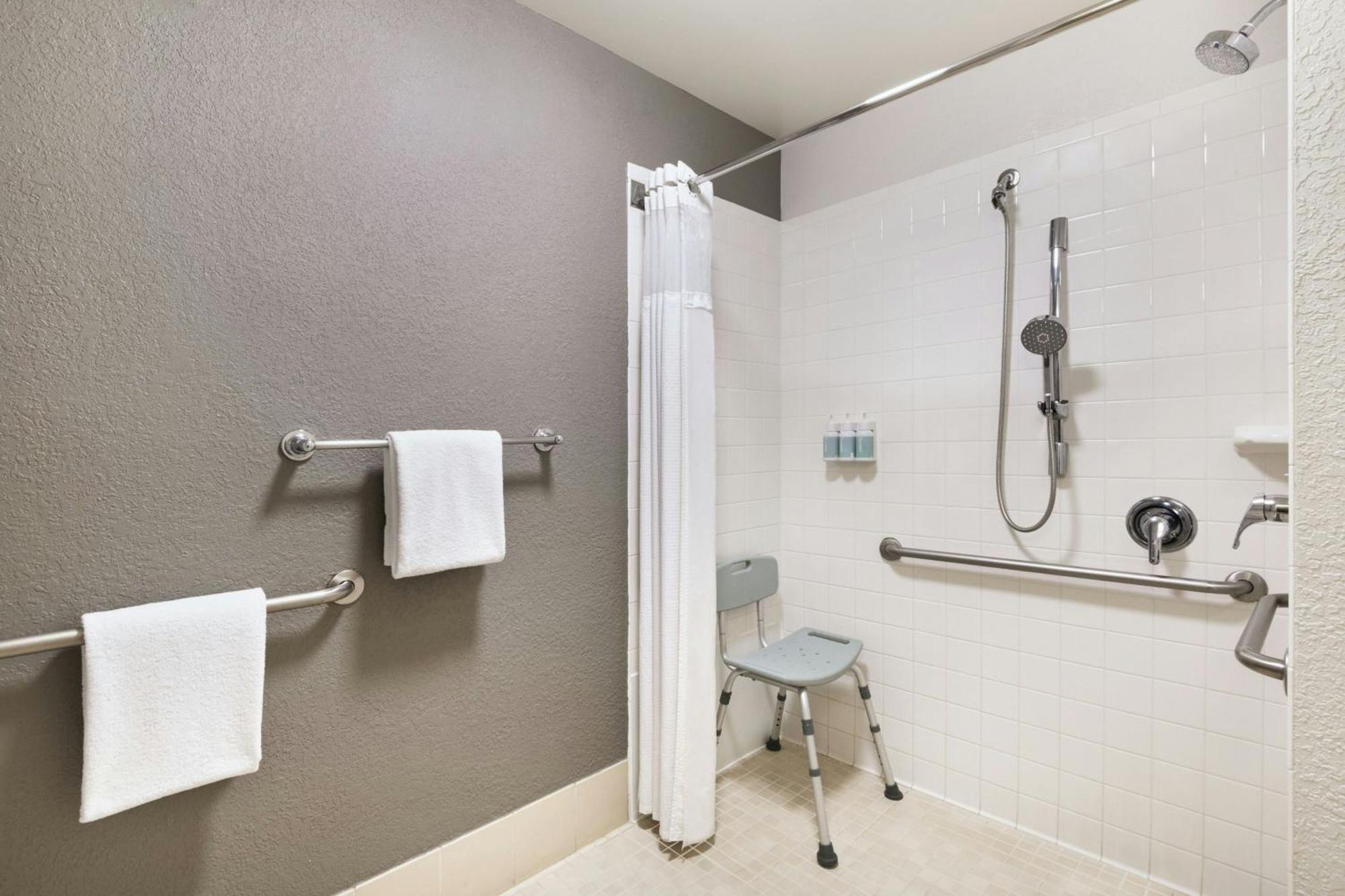 Courtyard By Marriott Basking Ridge Exterior photo